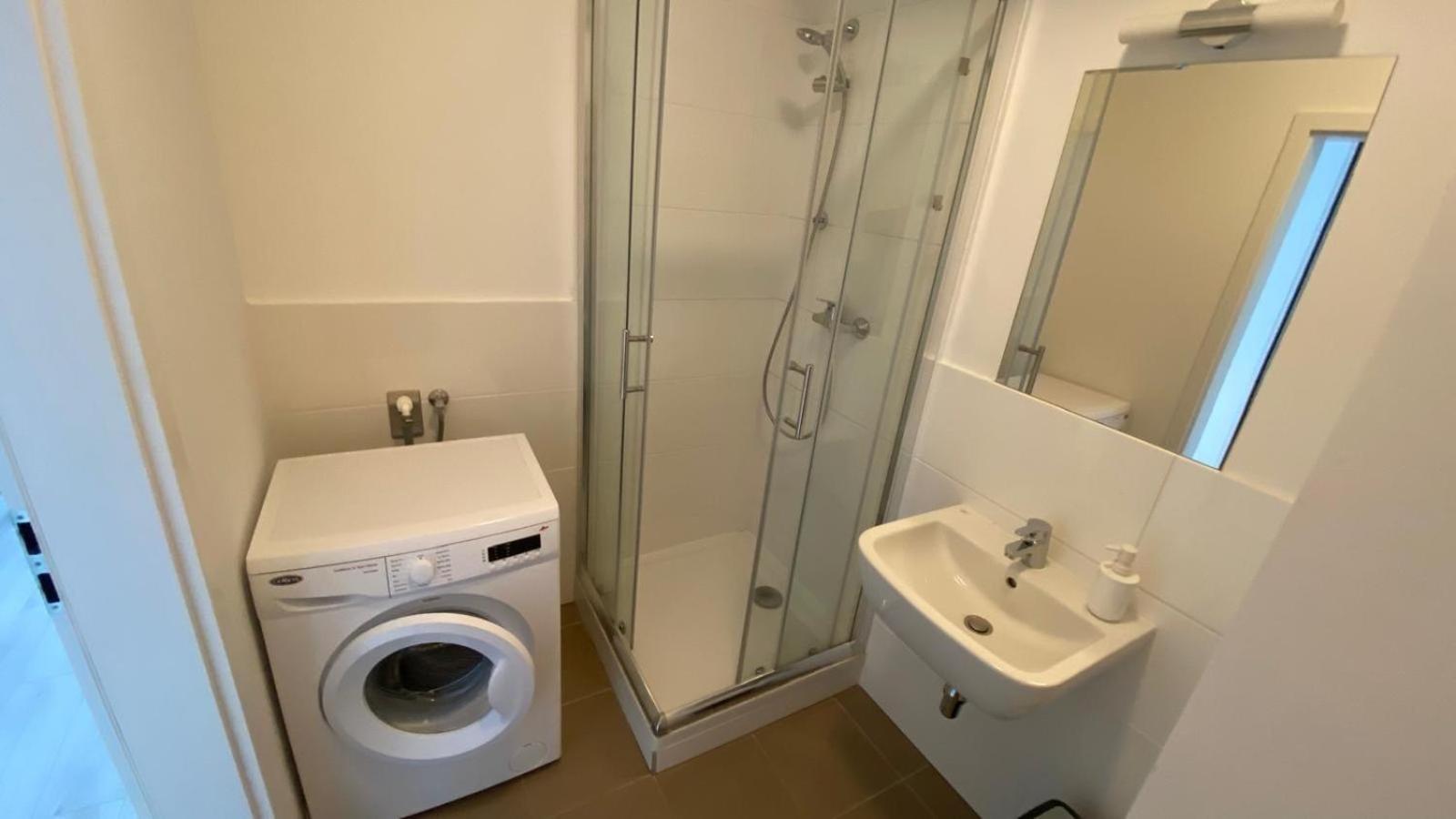 1 Room Apartment With Terrace, Slnecnice บราติสลาวา ภายนอก รูปภาพ